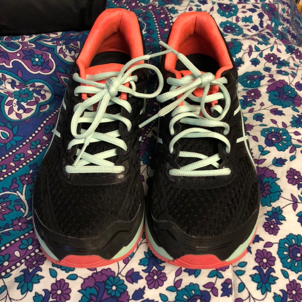 ASICS RUNNNING SHOES